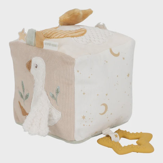 Activity Cube - Newborn Neutrals