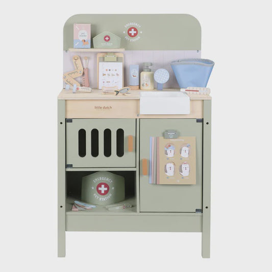 Wooden Veterinary Practice FSC