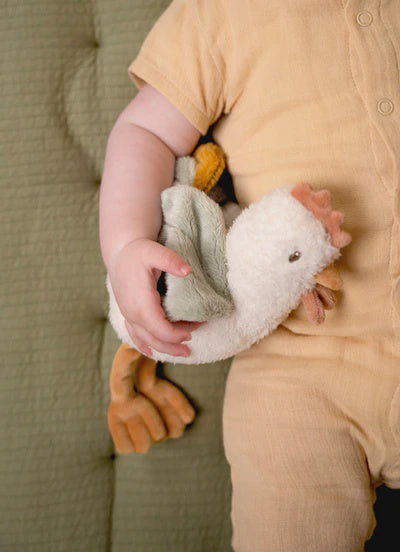 Cuddle Chicken 17cm - Little Farm